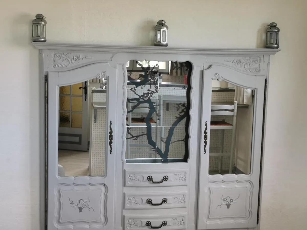 Guest House Provencal Vitrolles  0*, Vitrolles (Bouches-du-Rhone) Fransa